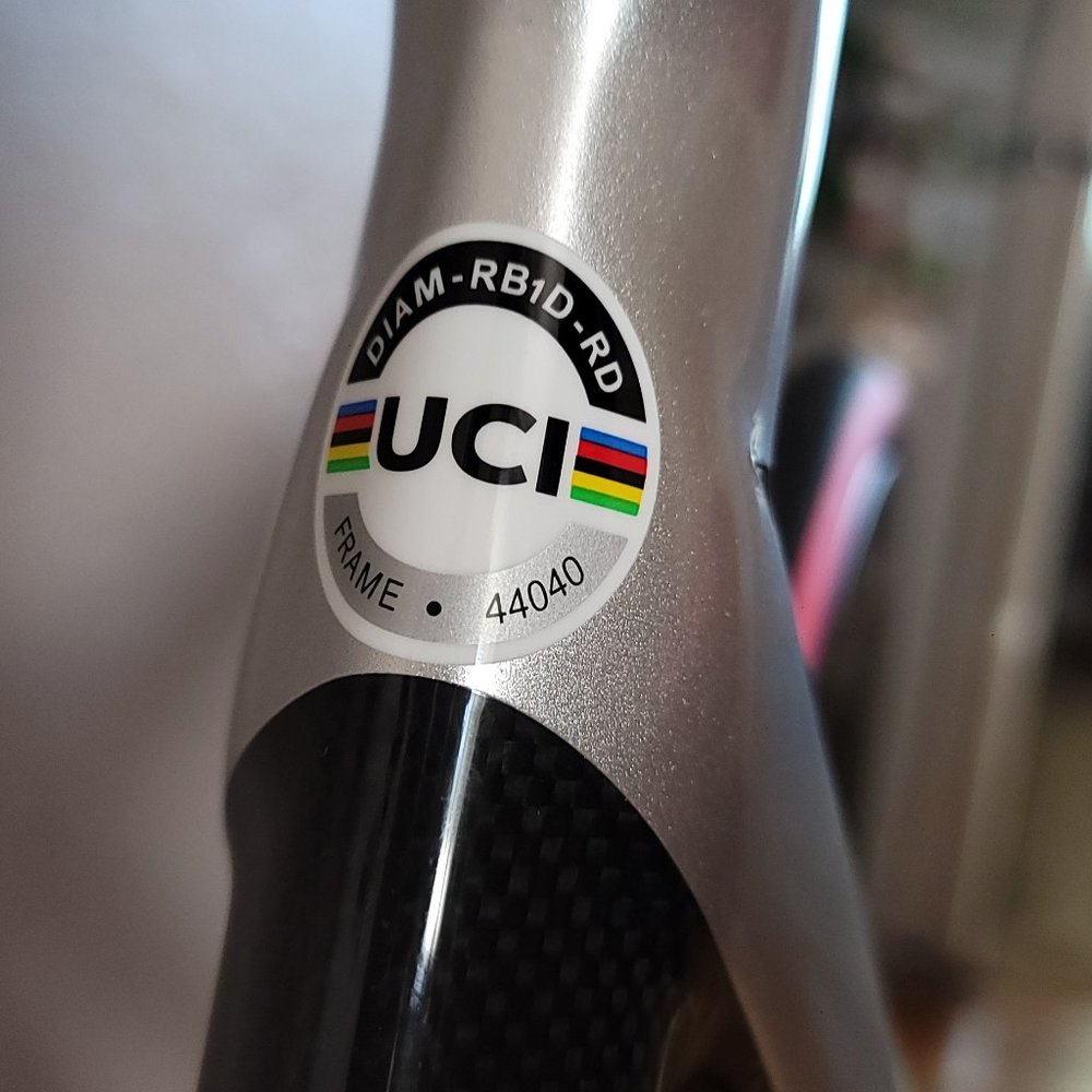 CARBON ROAD BIKE